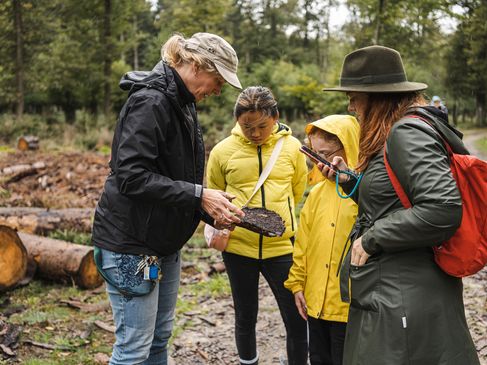 Op pad met de ranger - gebruik je smartphone om informatie op te zoeken