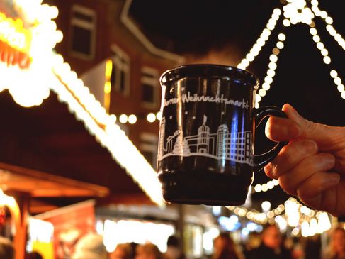 Glühwein op de kerstmarkt in Nordhorn